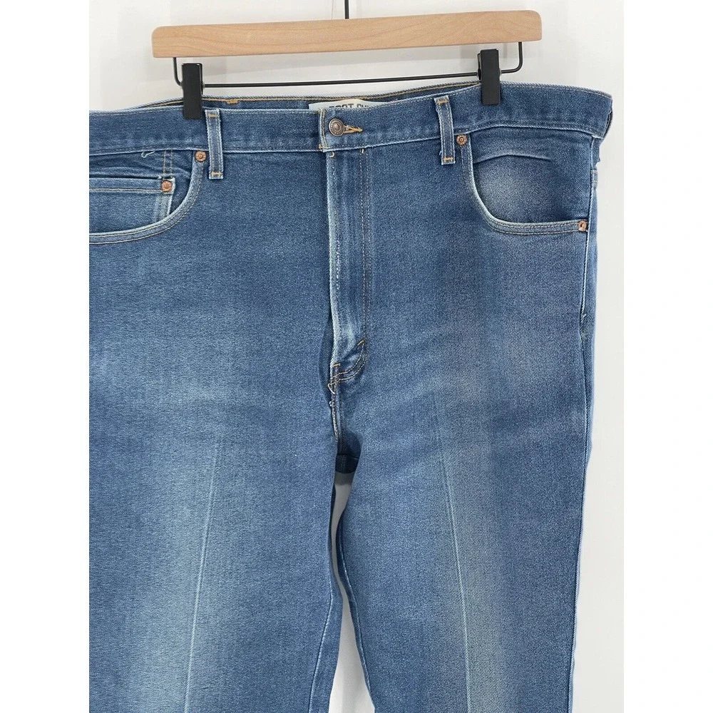 Levis levis red